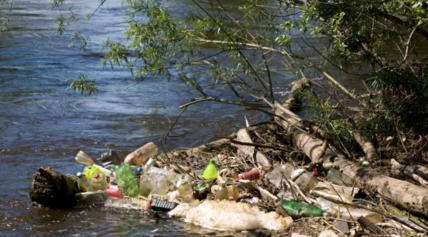 La pollution plastique dans les rivières